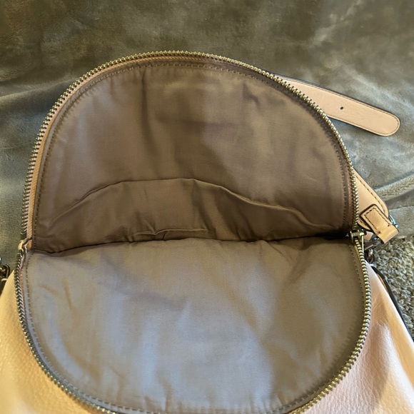 Marc Jacobs Natasha Q Crossbody with matching wallet - Picture 7 of 14